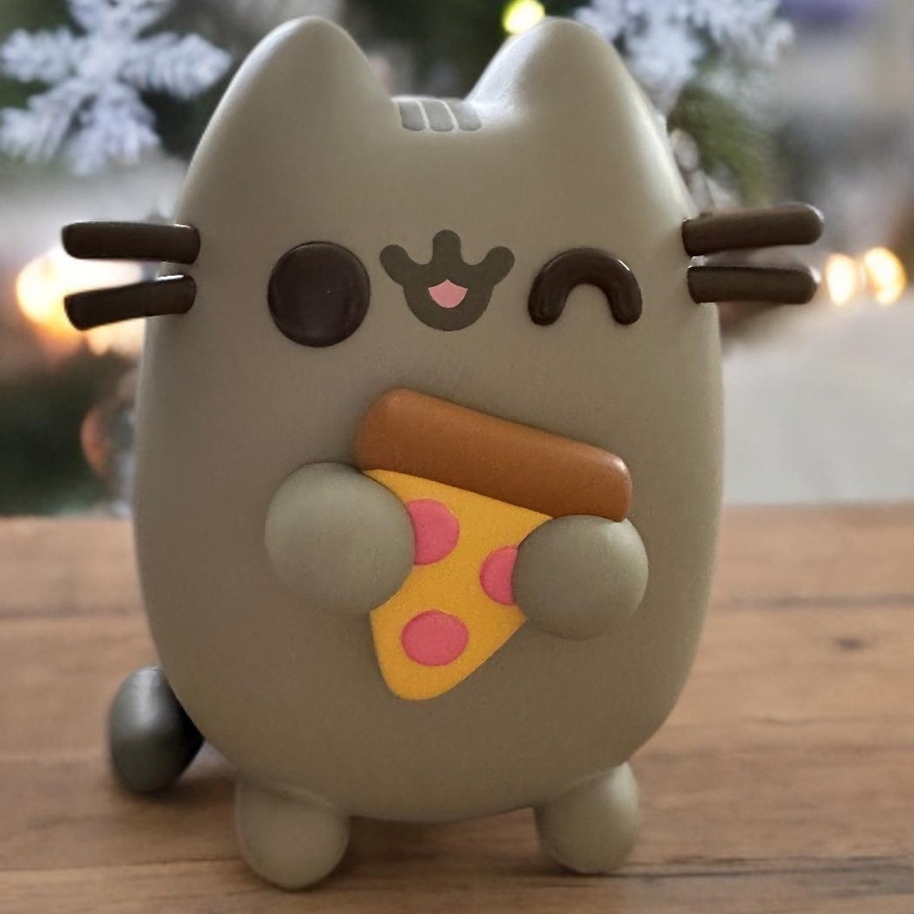 Funko Pop Pusheen The Cat 10 Year Anniversary With Pizza 10 Inch, No. 29.